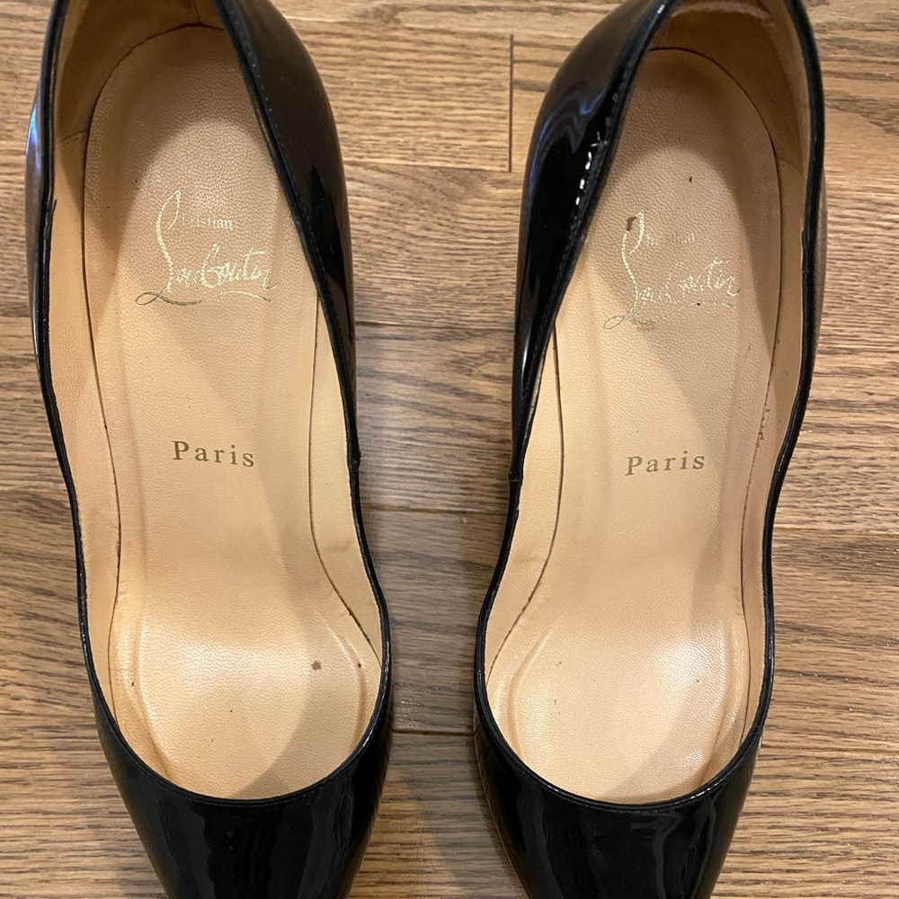 Christian Louboutin Pigalle 100 Black Patent Leather in size 37. - Picture 7 of 7